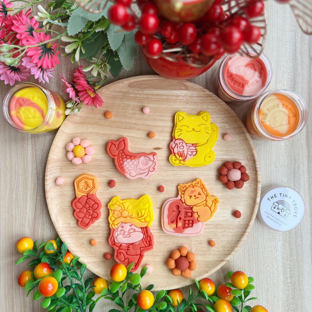 龙年吉祥 (Dragon Year Prosperity) Play Dough and Cutters Set