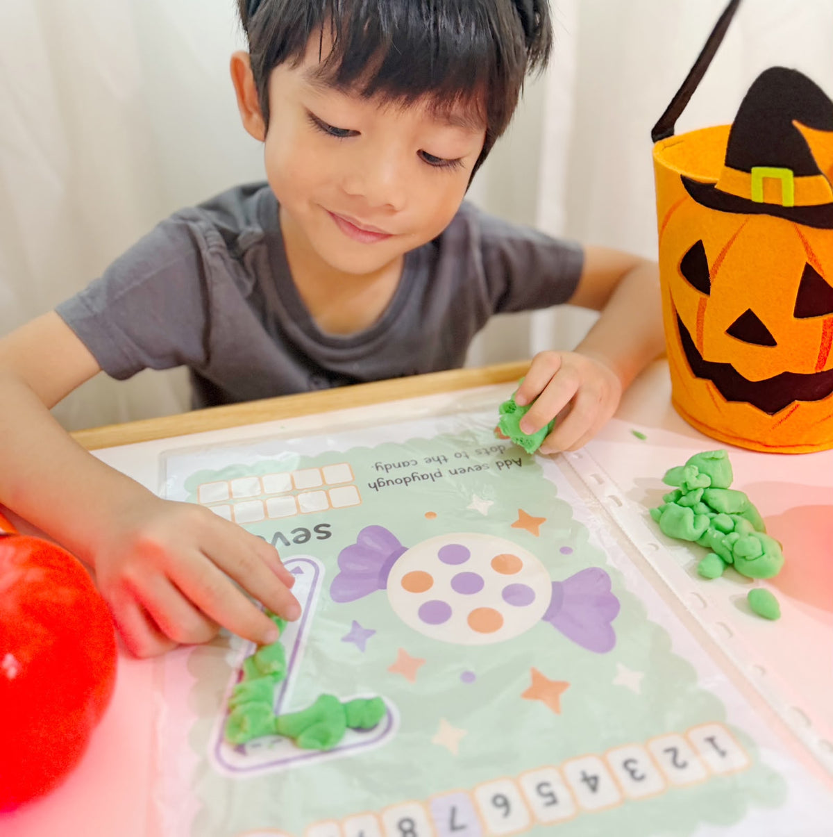 Halloween Number Play Dough Mats 🎃 (Free Printables)