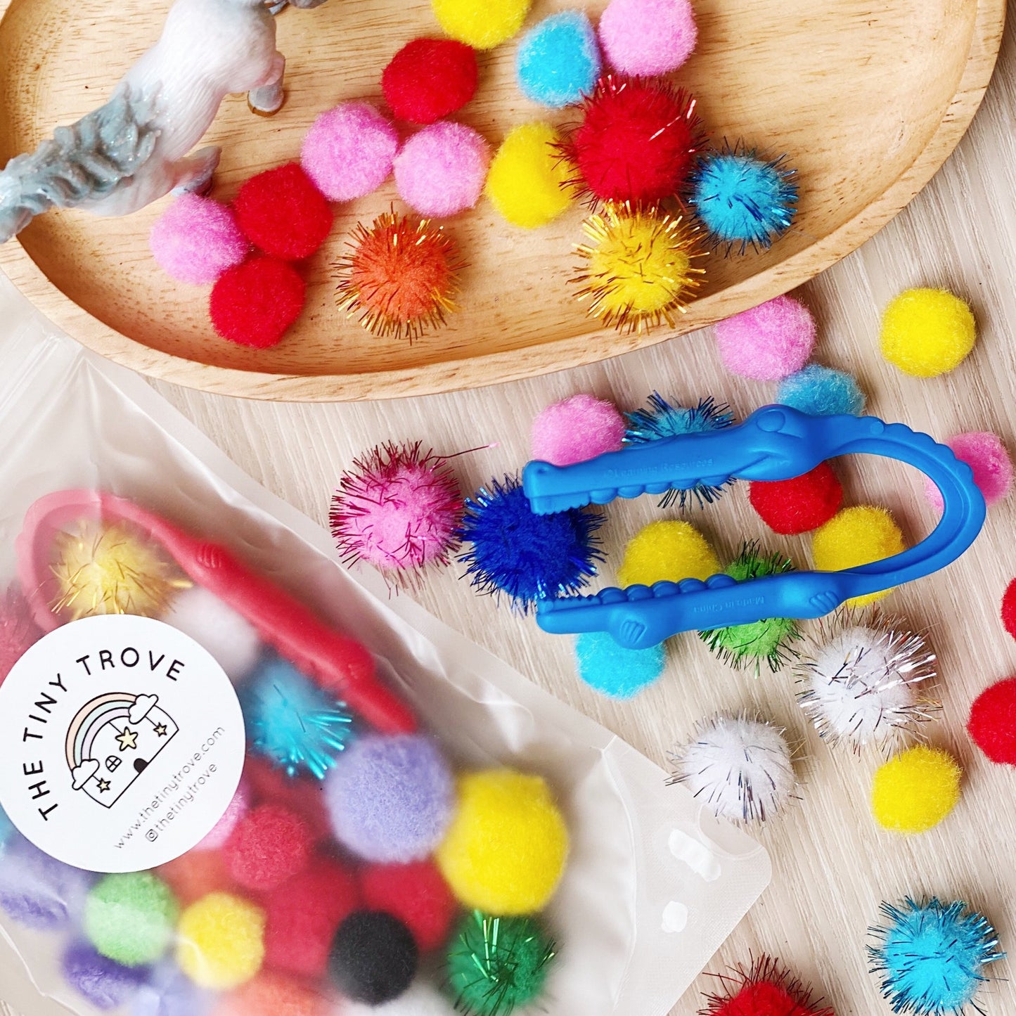 Tweezer and Pom Pom Set