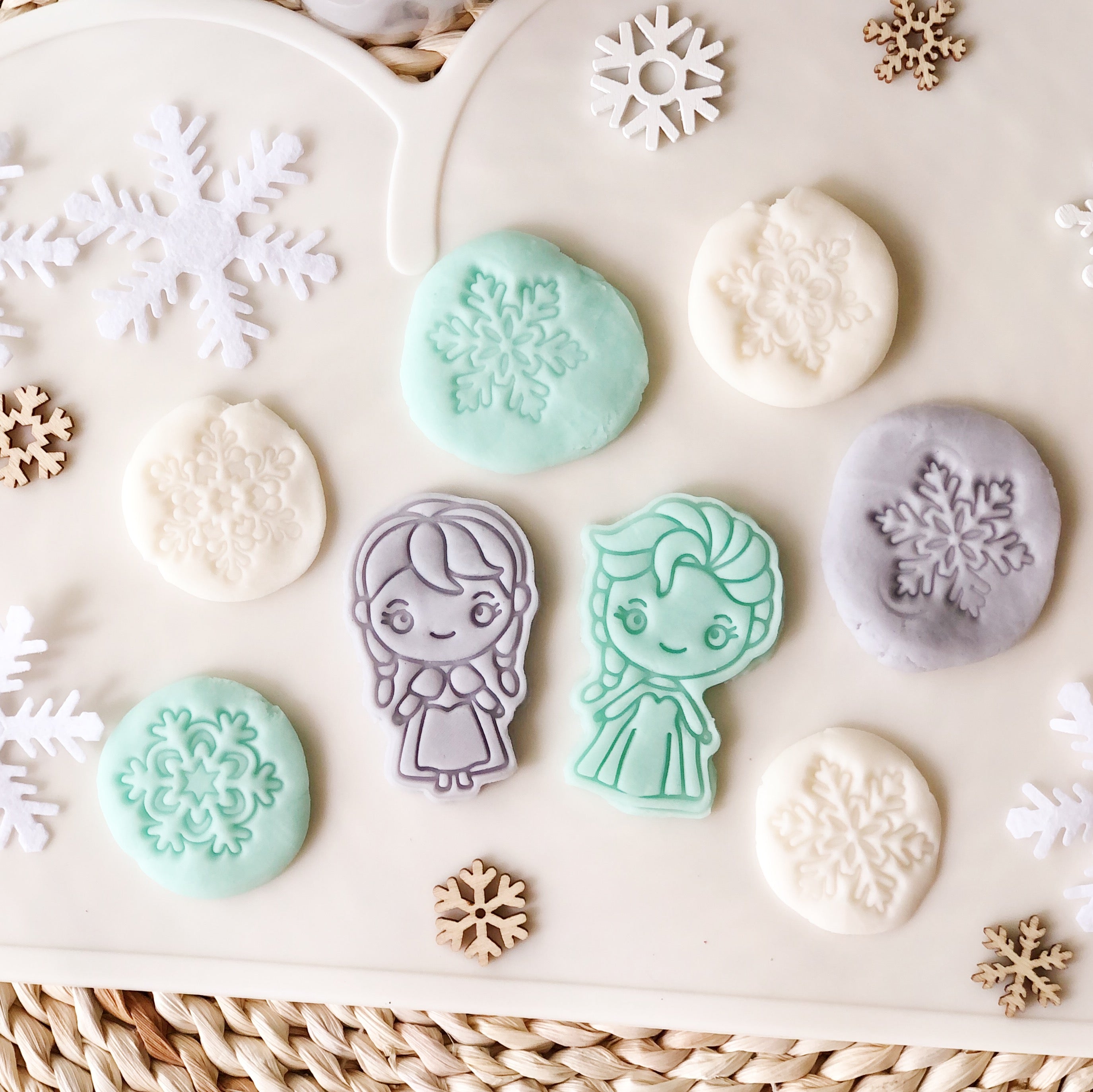Snow Princesses Play Dough Kit